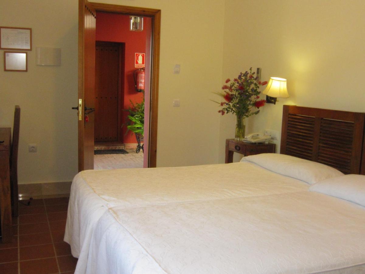 Hotel Sindhura เวเฮร์ เด ลา ฟรอนเตรา ภายนอก รูปภาพ